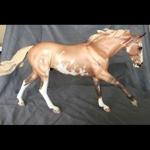 ISO Breyer Dundee Premier club. **DO NOT PURCHASE**